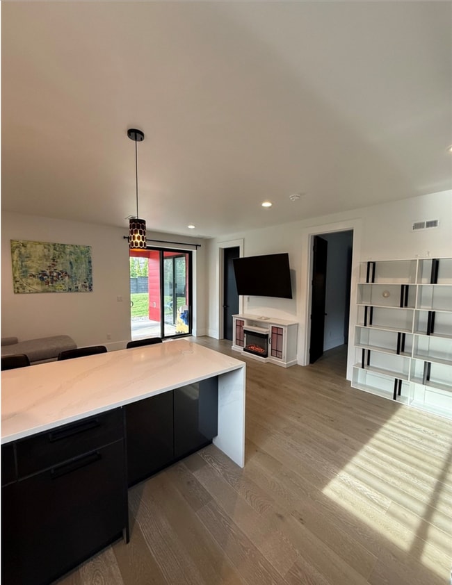 Photo - 829 S 242nd St Unit B