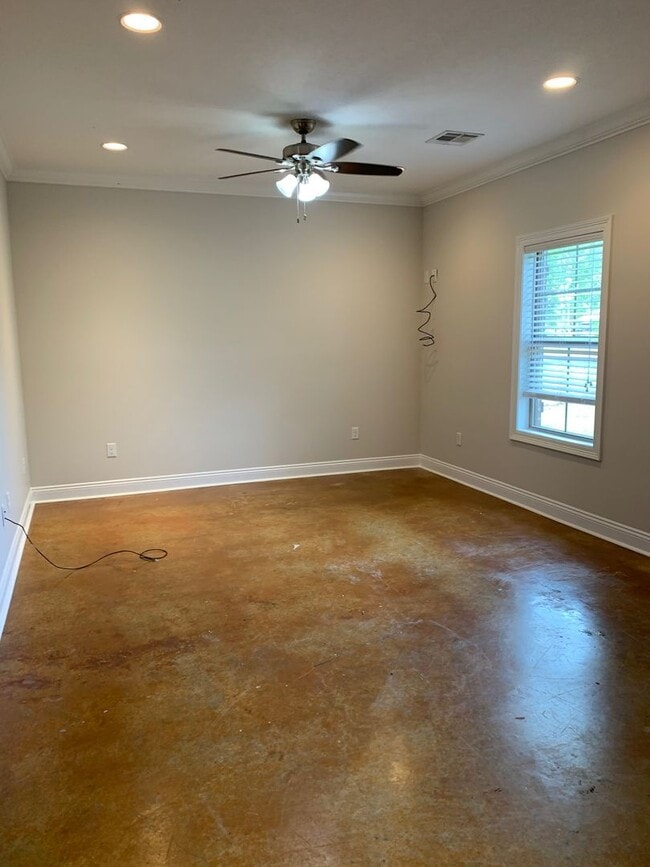 Photo - 3 Bedroom 2 bath Duplex for lease