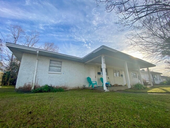 Building Photo - 415 Romana Unit R417
