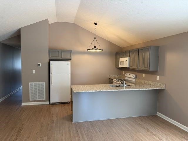 3096 Raintree Dr