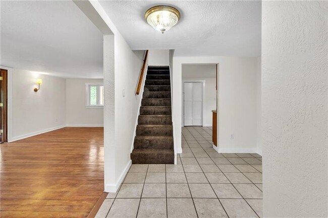 Photo - 116 Purvis Ln