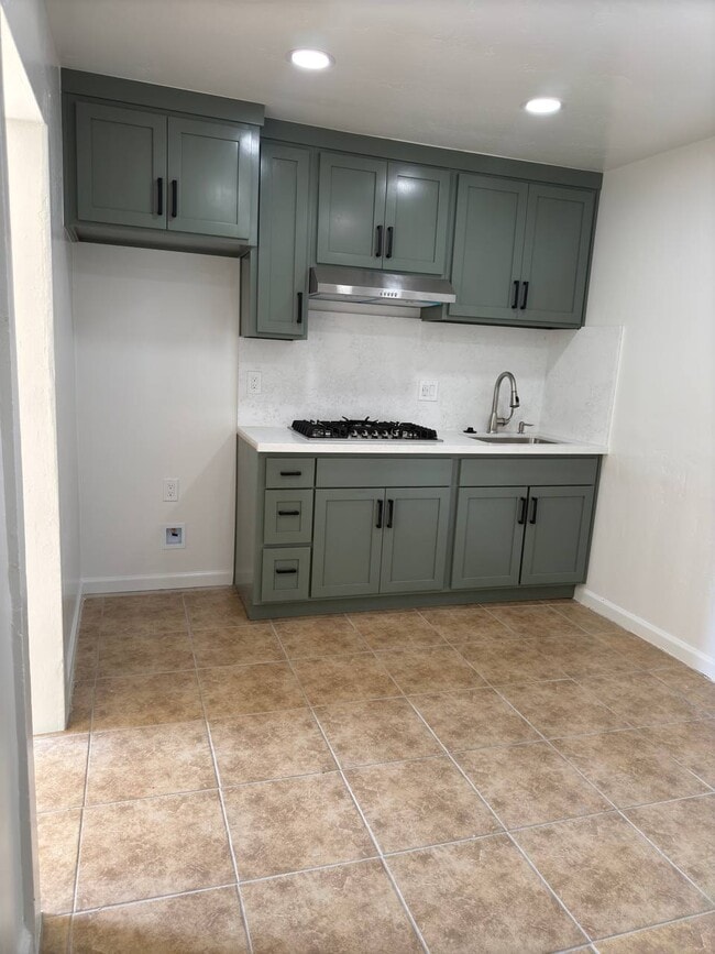 Photo - 715 N Brown St