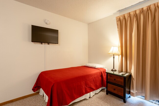 Photo - 1165 Riverside S Dr