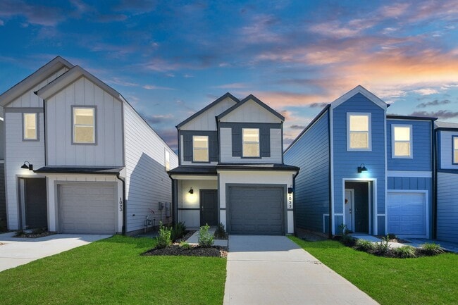 Photo - 1027 Moon Drop Ln