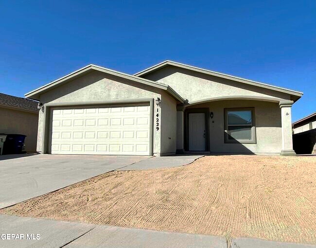 Building Photo - 14229 Otter Point Ct