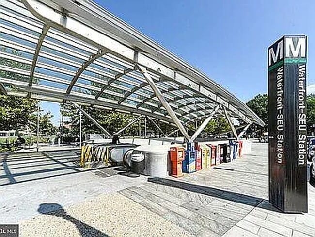 Photo - 1101 3rd St SW