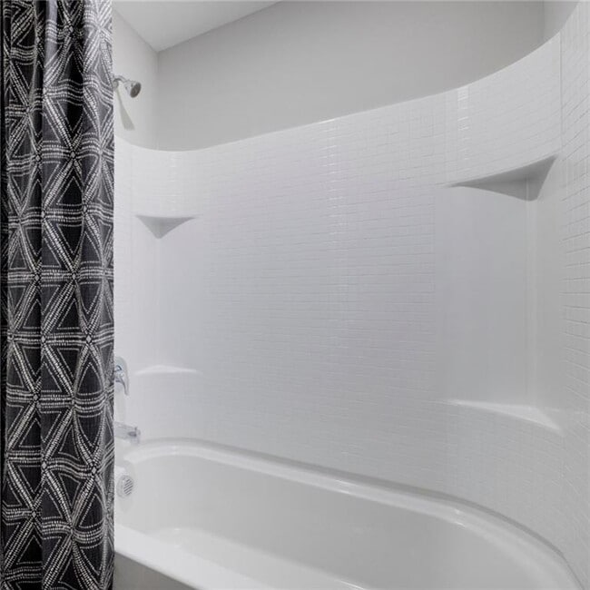 Photo - 131 Red Maple Wy