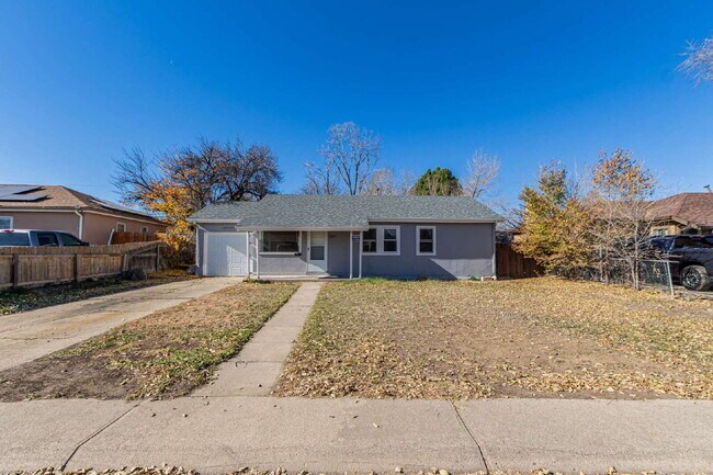 Photo - 1635 S Meade St