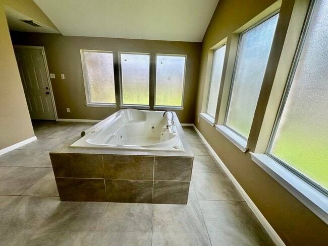Photo - 7410 Frostview Ln