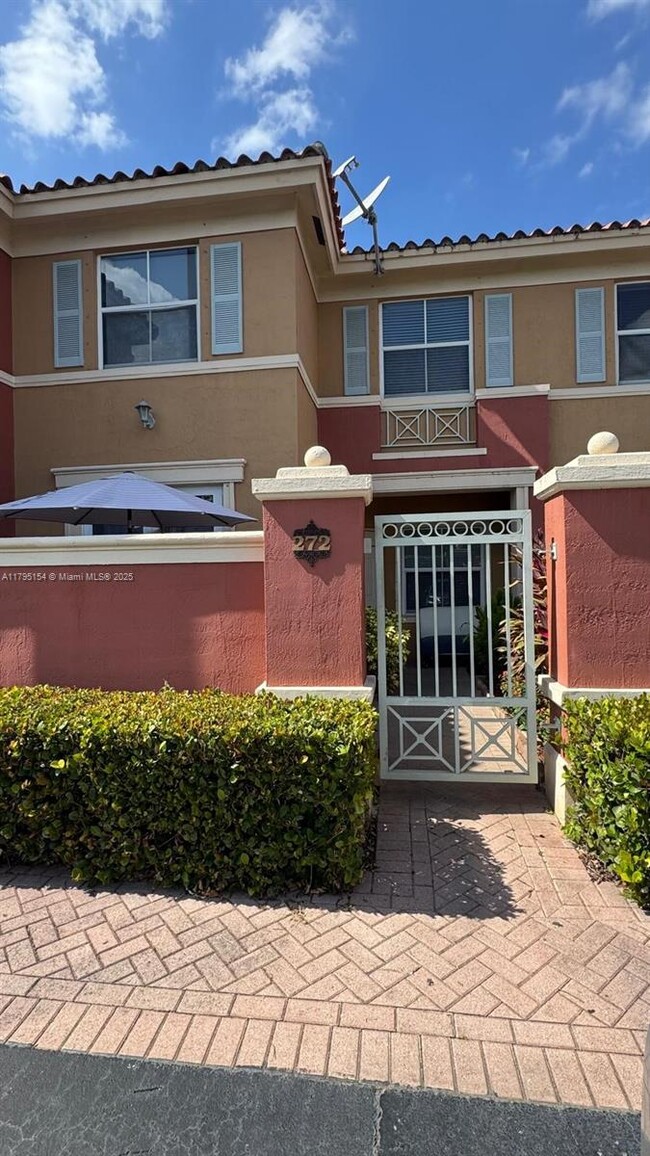 Photo - 11411 NW 60th St Townhome