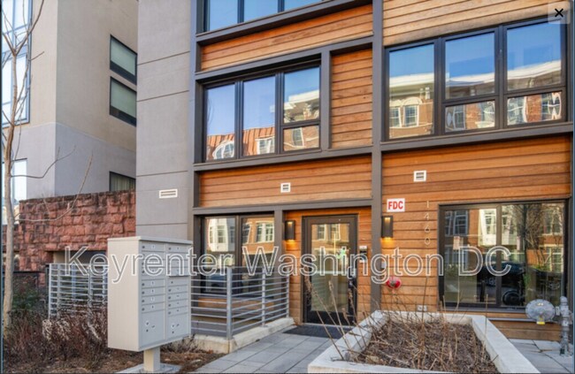 Building Photo - 1460 Belmont St NW Unit NW 102