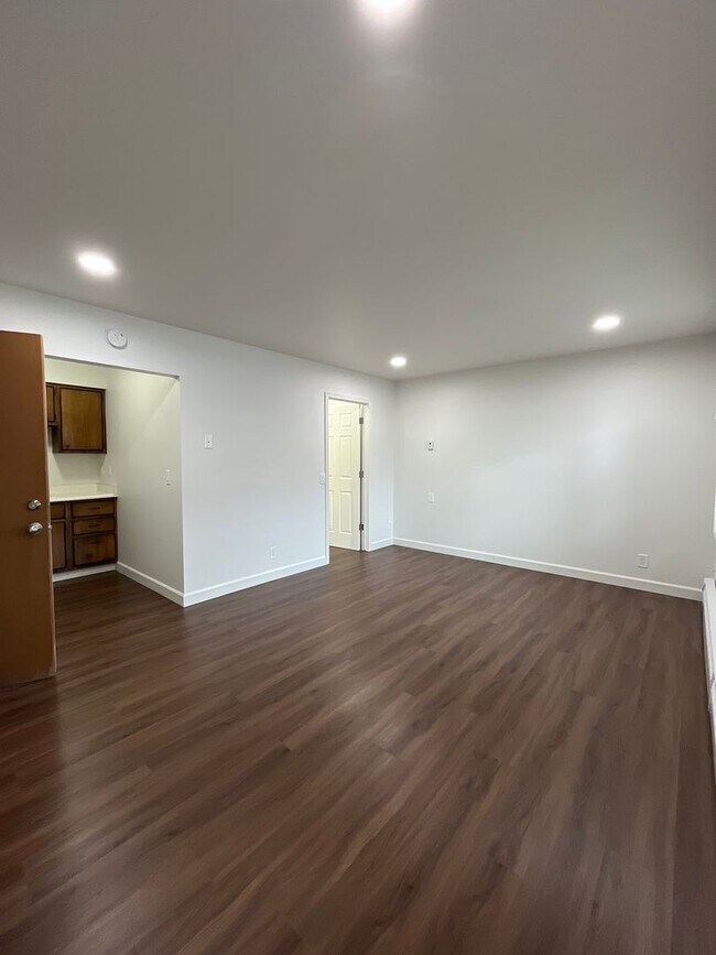Photo - Chalet Gardens Apartments