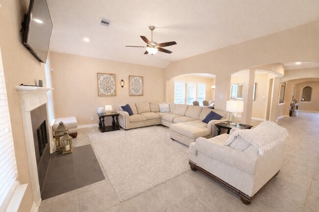 Photo - 111 Mdw Rdg Wy