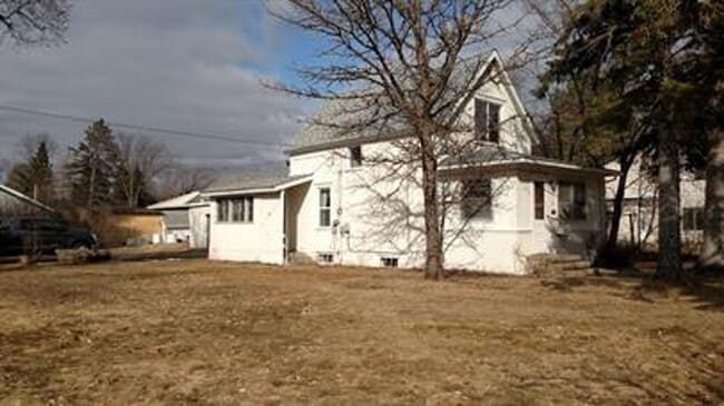 3 bedroom/ 1 bath home - 3 bedroom/ 1 bath home