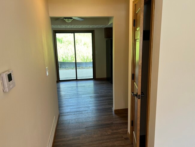 Photo - 709 Oak Trl