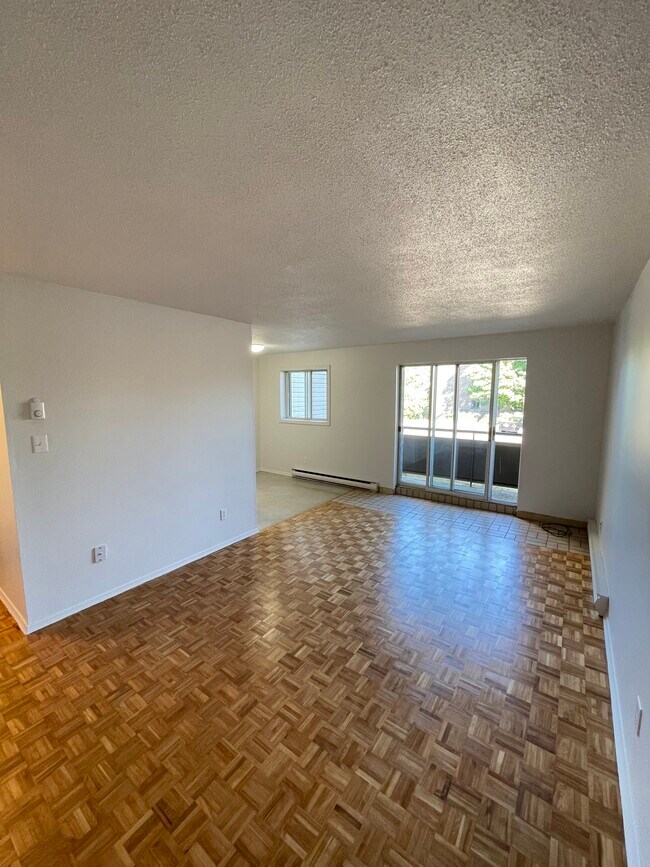 Photo - 73 Conroy Cres Unit 205