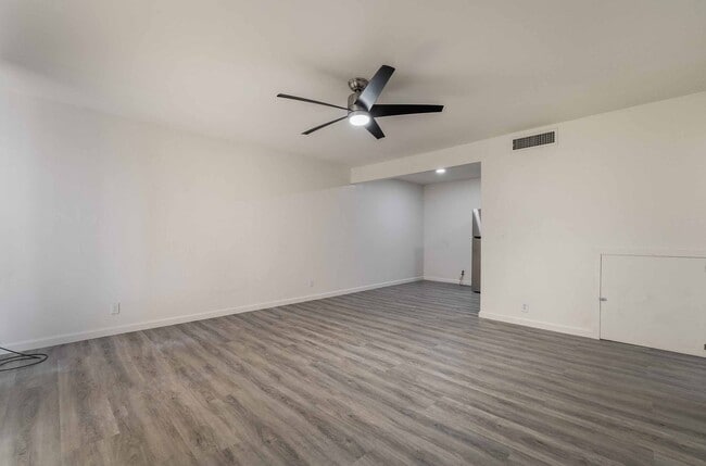 Photo - Modern Condo: Remodeled Elegance Awaits!