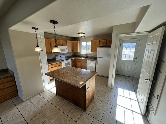 Photo - 1773 W 910 S