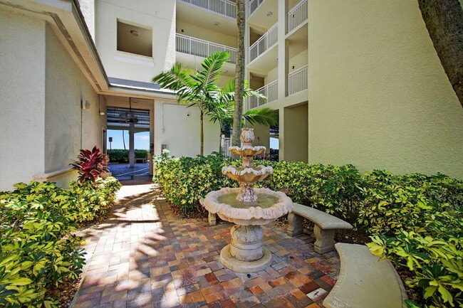 Photo - 275 NW Flagler Ave Unit 204