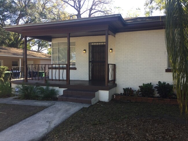 Photo - North Hyde Park Bungalow: Close to SOHO, Downtown & U.T.