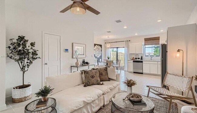 Photo - 413 NE 1st Ave