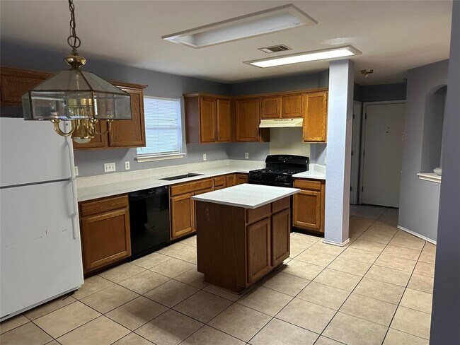 Photo - 17923 Loch Linnhe Loop