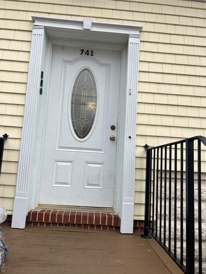 Photo - 741 Clocks Blvd Apartment