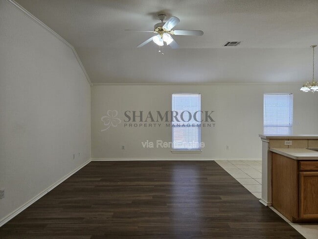 Photo - 10201 Lilac Ln