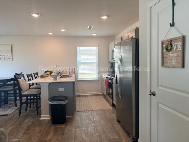 Photo - 58 Sweet Mdw Rd