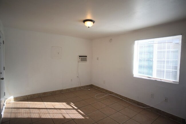 Photo - 430 Crawford St Unit B