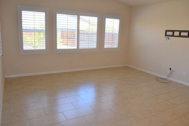 Photo - 4 Bed/3.5 Bath Home in Elk Grove! -  Resident Benefit Package Property