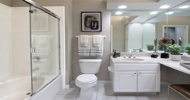 SaddleBrook Apartments
