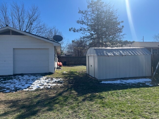 Photo - 3006 Scott Ln