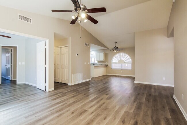 Photo - 7522 W Kerry Ln