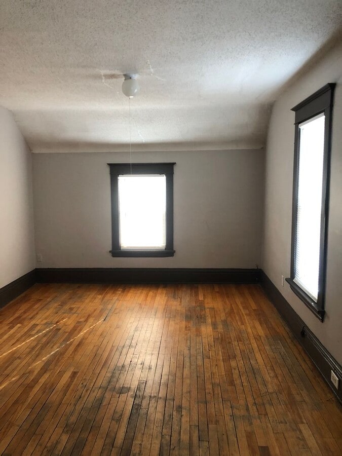 Photo - 3705 Chicago Ave Unit 2