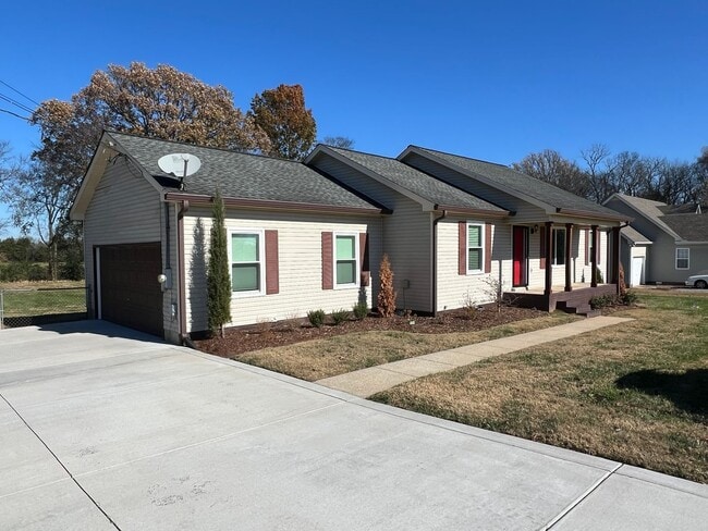 Photo - 204 Homewood Dr