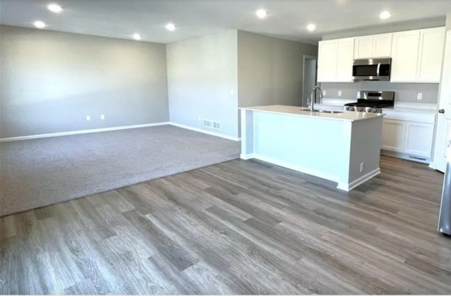 Photo - 3214 Kady Ave NE