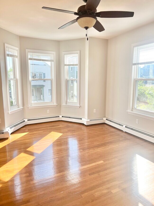 Photo - 35 Edgewood St Unit 2 - Edgewood