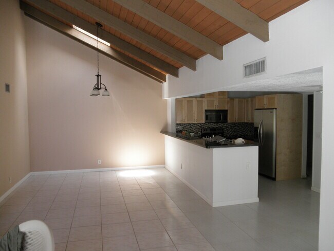 Photo - 6480 Contempo Ln