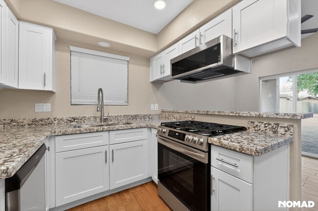 Photo - 302 N Cameron St