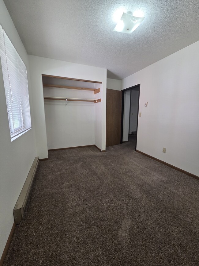 324 9th St N