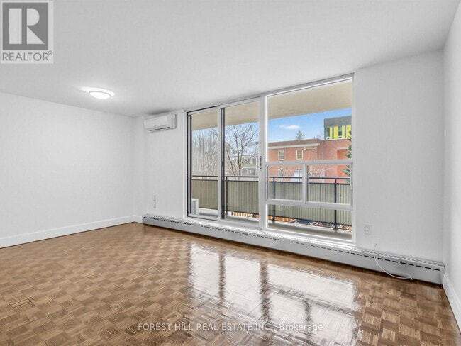 Photo - 35 Walmer Rd Unité 202