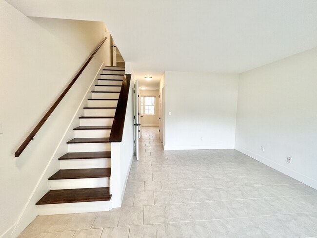 Photo - 272 Fleming Rd