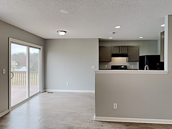 Photo - 109 Parkview Ln