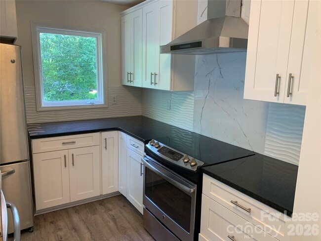 Photo - 672 Portside Dr