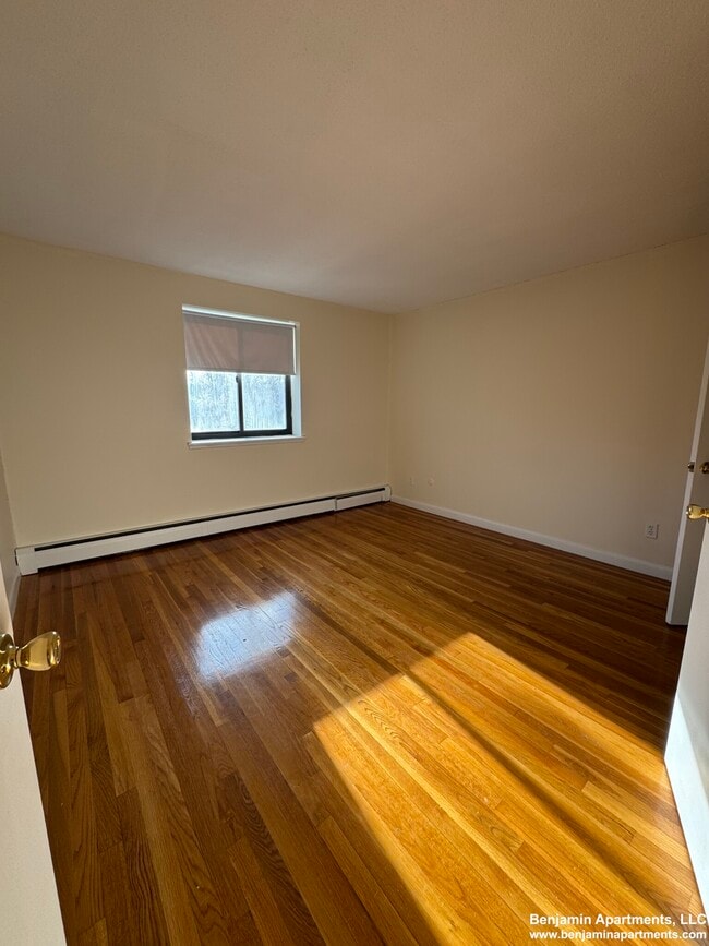 Photo - 99 Dustin St