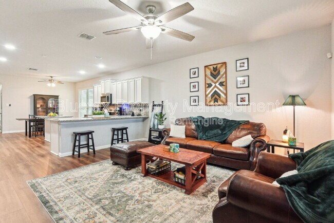 Photo - 10430 Barbeque Bay