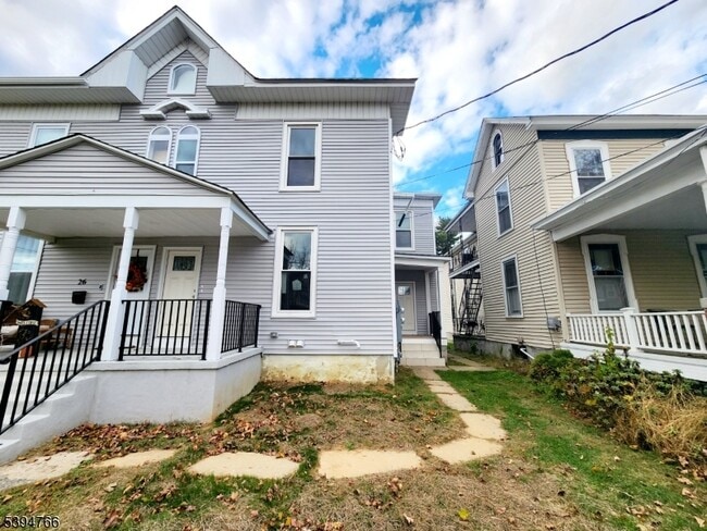 Photo - 24 W Stewart St