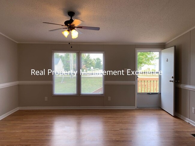 Photo - Quaint Renovated Home, Near Education Faci...