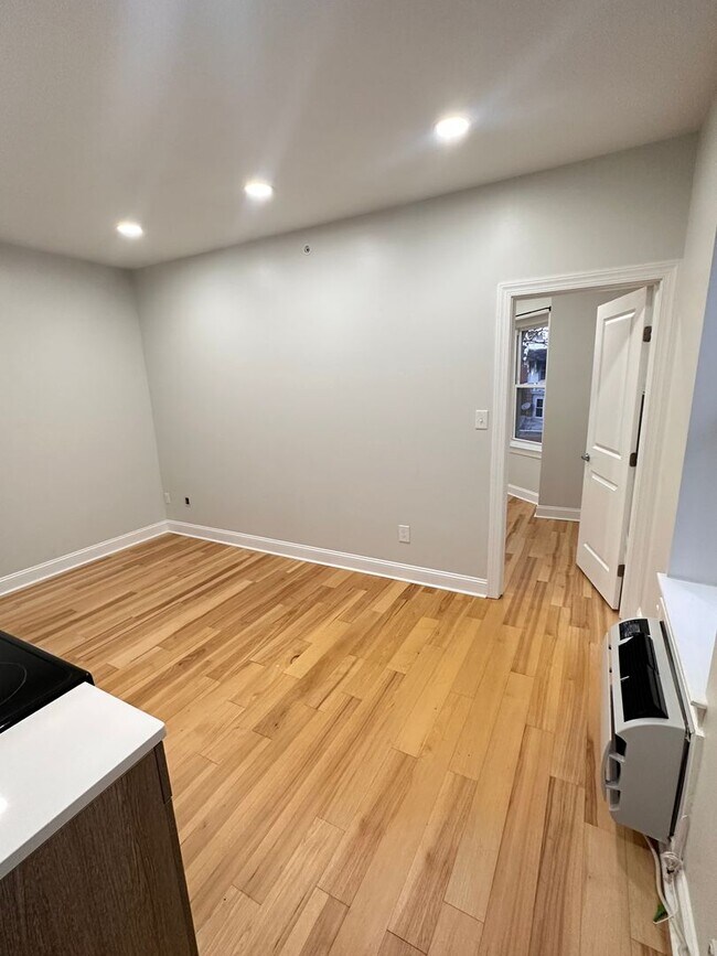 Photo - 5020 Walnut St Unidad 3F